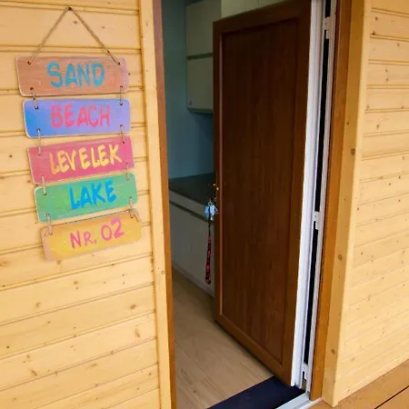 Halfarock Vízi-erdei Aparthotel Levelek