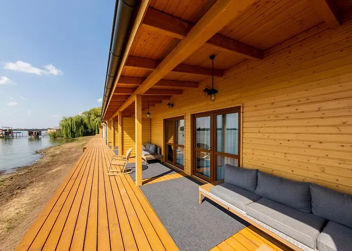 Halfarock Vizi-erdei Apartmanhaz Levelek