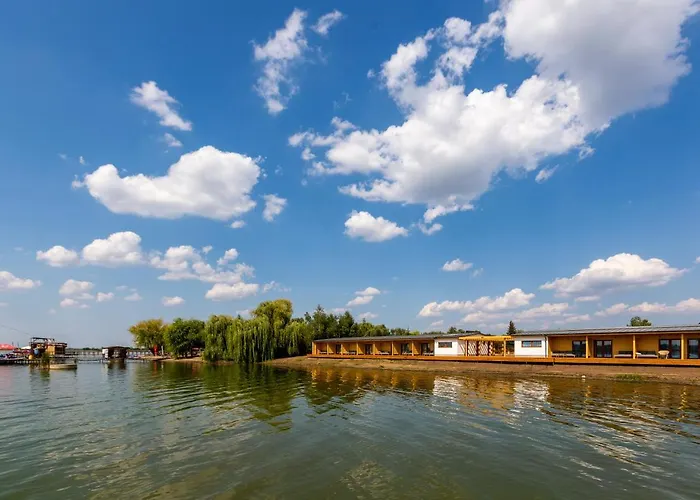 Halfarock Vizi-erdei Apartmanhaz 3* Levelek